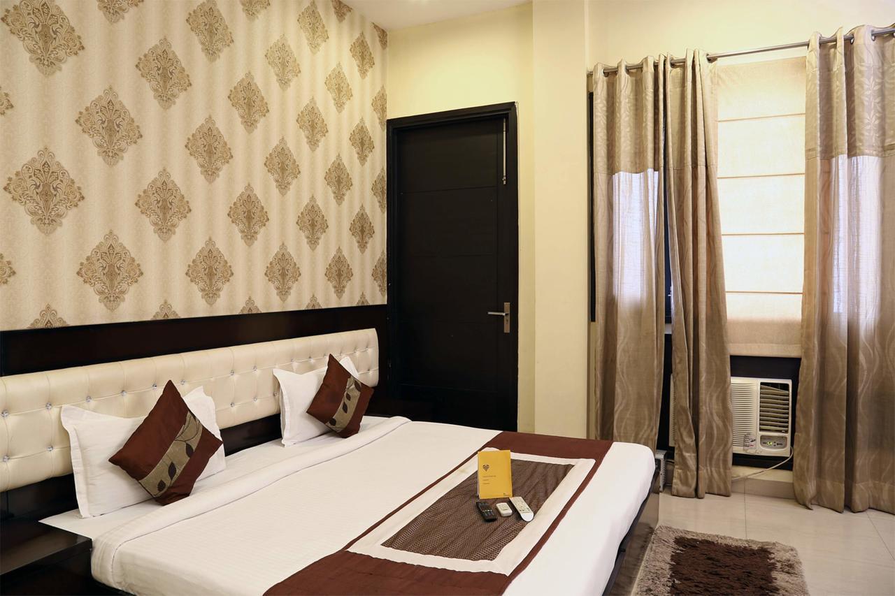 Fabhotel Signature Cyber Park 德里 外观 照片