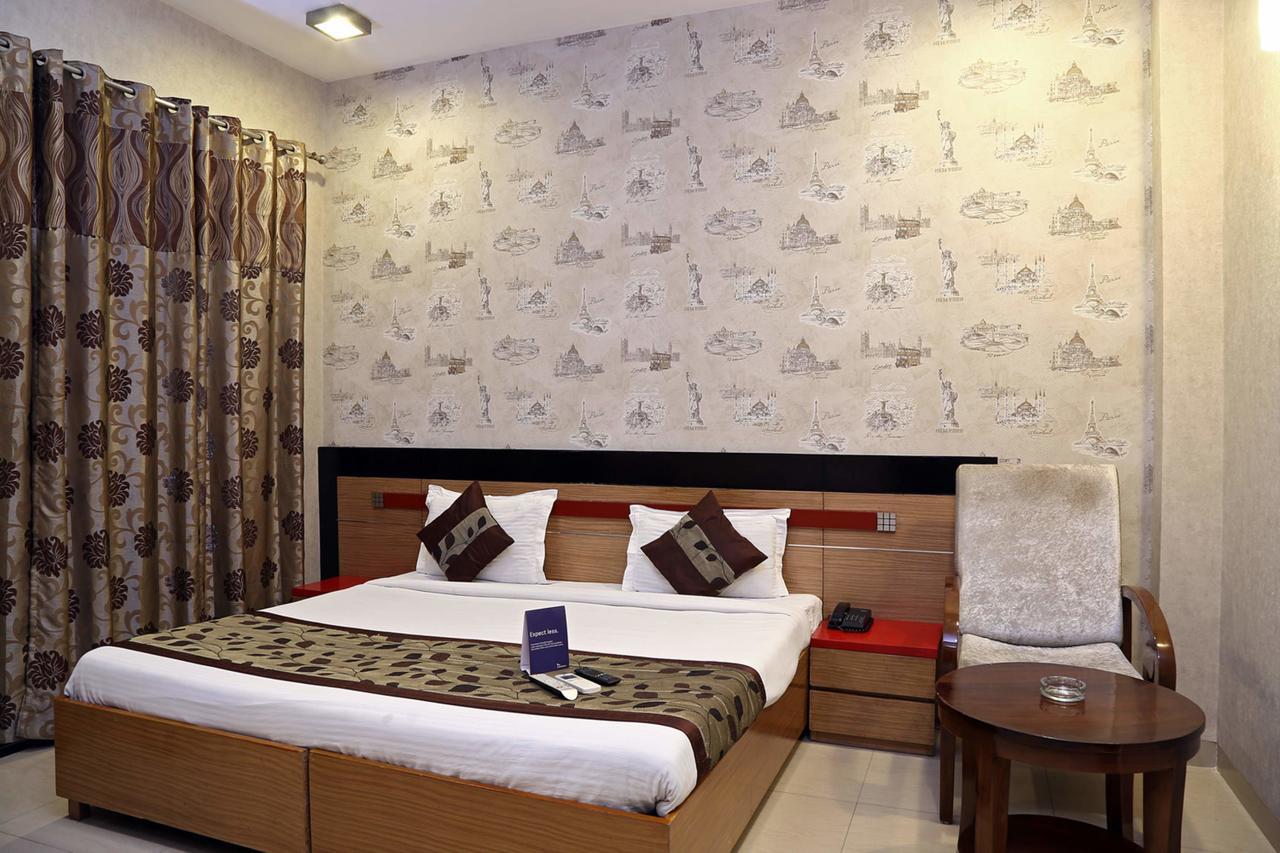 Fabhotel Signature Cyber Park 德里 外观 照片