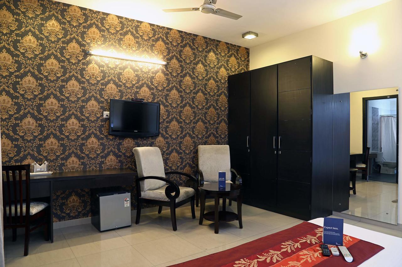 Fabhotel Signature Cyber Park 德里 外观 照片