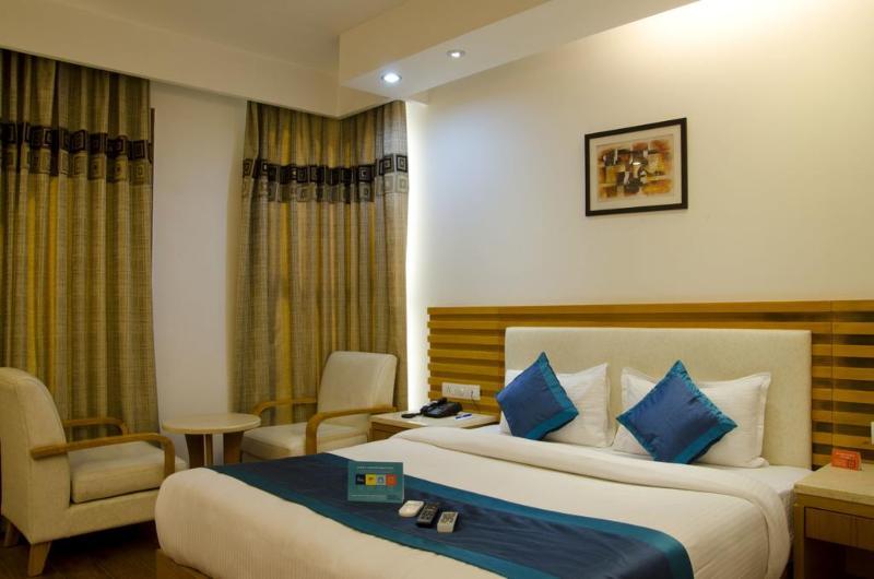 Fabhotel Signature Cyber Park 德里 外观 照片