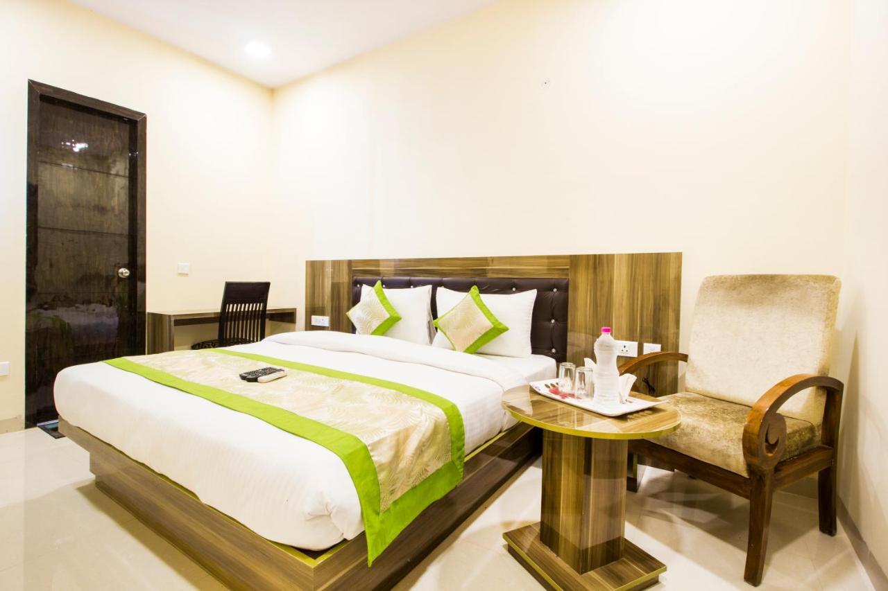 Fabhotel Signature Cyber Park 德里 外观 照片
